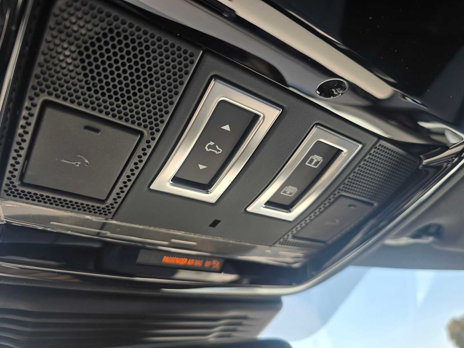 2026 Land Rover Range Rover Velar Dynamic SE