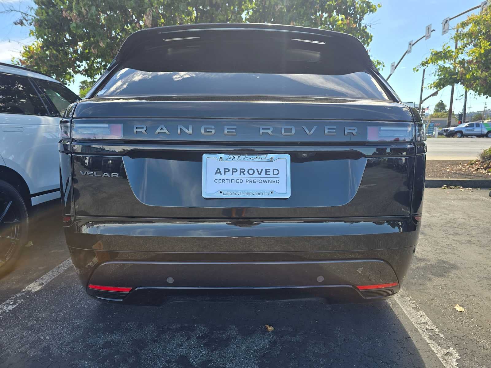 2026 Land Rover Range Rover Velar Dynamic SE