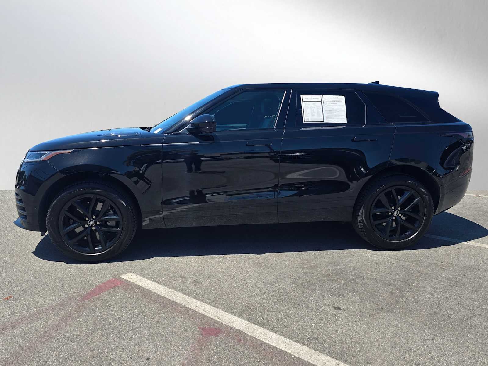 2026 Land Rover Range Rover Velar Dynamic SE