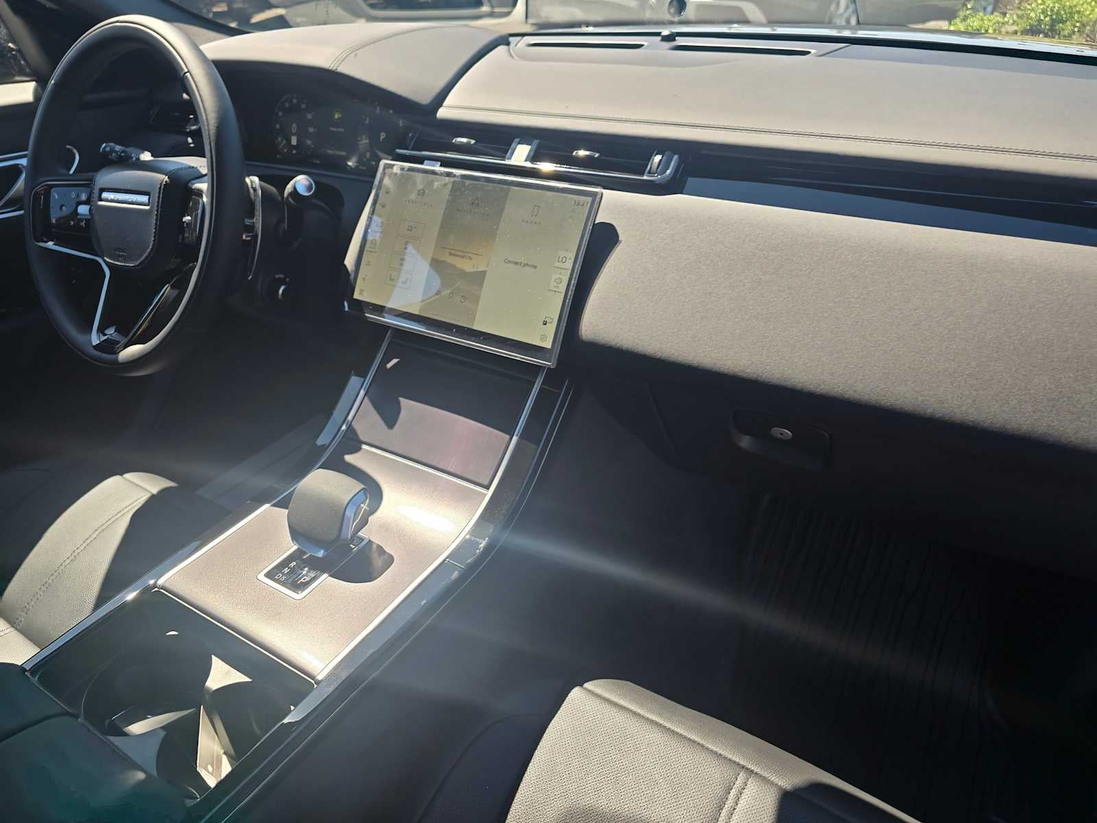 2026 Land Rover Range Rover Velar Dynamic SE