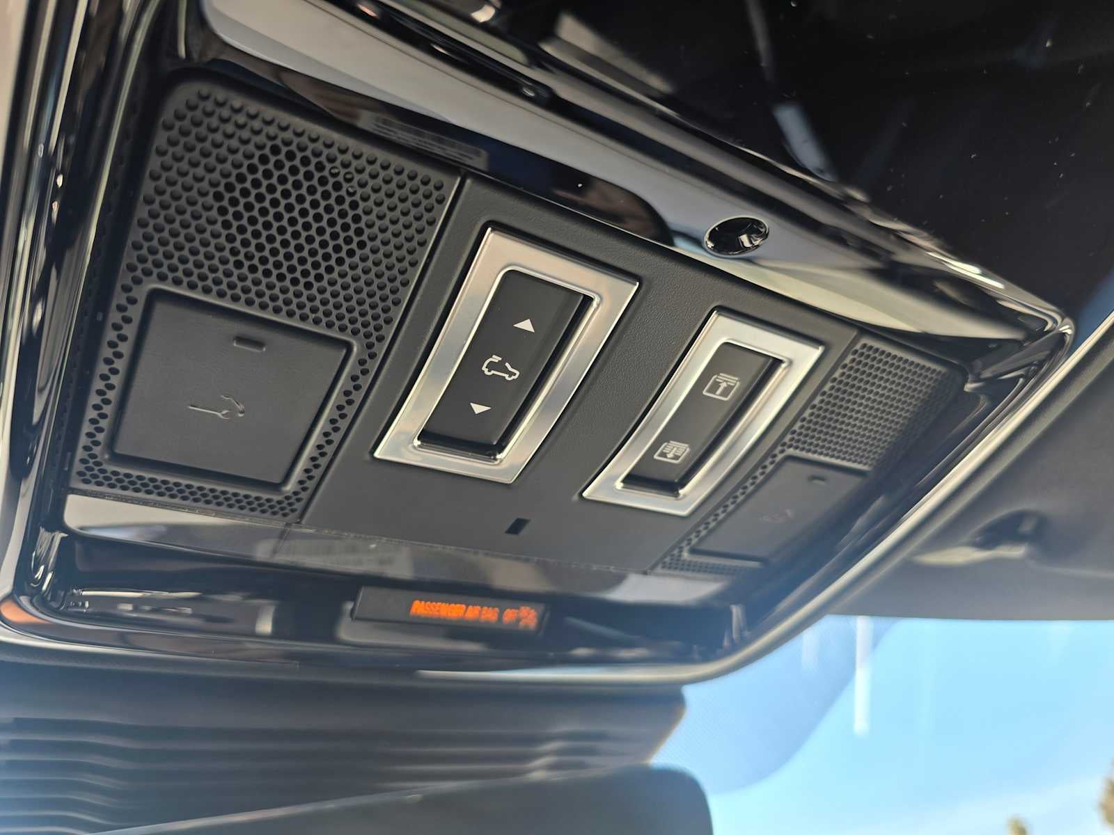 2026 Land Rover Range Rover Velar Dynamic SE