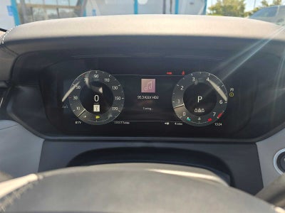 2026 Land Rover Range Rover Velar Dynamic SE