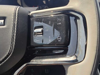 2026 Land Rover Range Rover Velar Dynamic SE