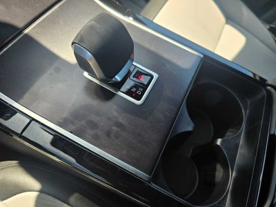 2026 Land Rover Range Rover Velar Dynamic SE