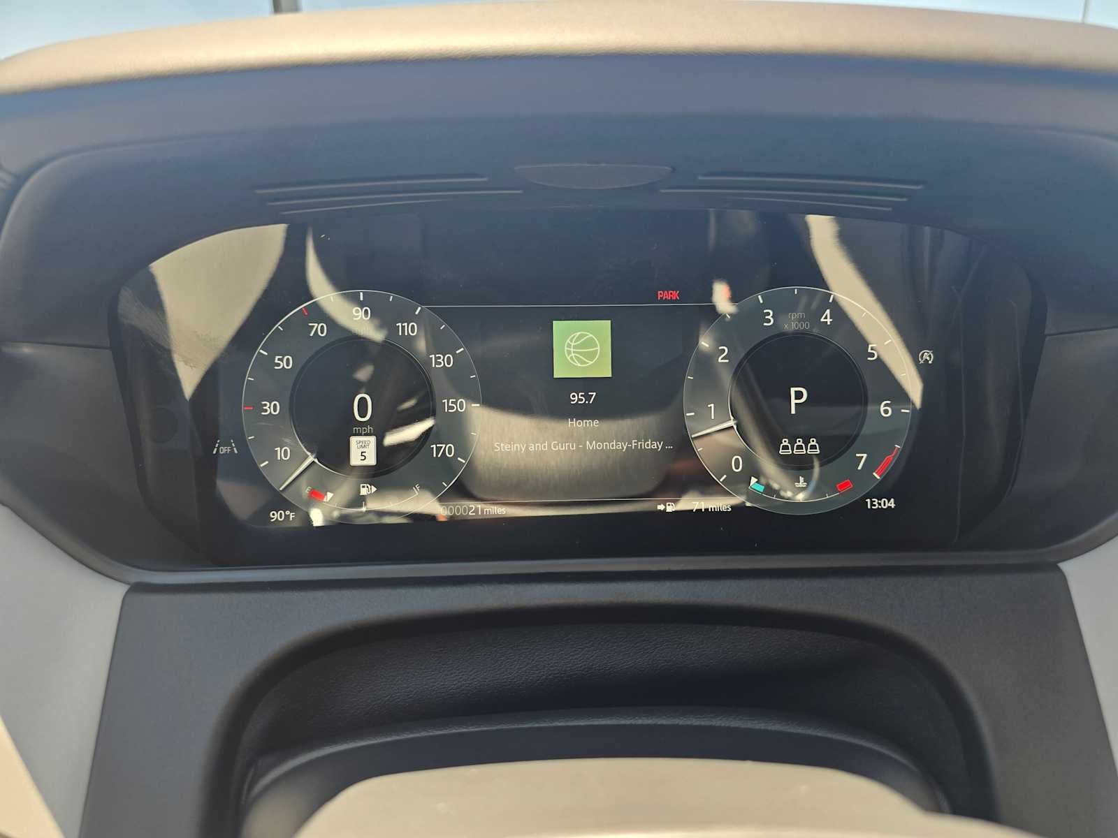 2026 Land Rover Range Rover Velar Dynamic SE
