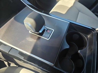2026 Land Rover Range Rover Velar Dynamic SE