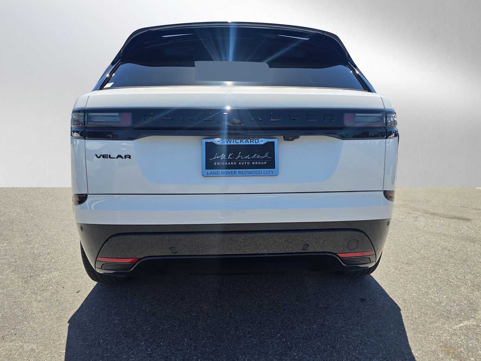 2026 Land Rover Range Rover Velar Dynamic SE