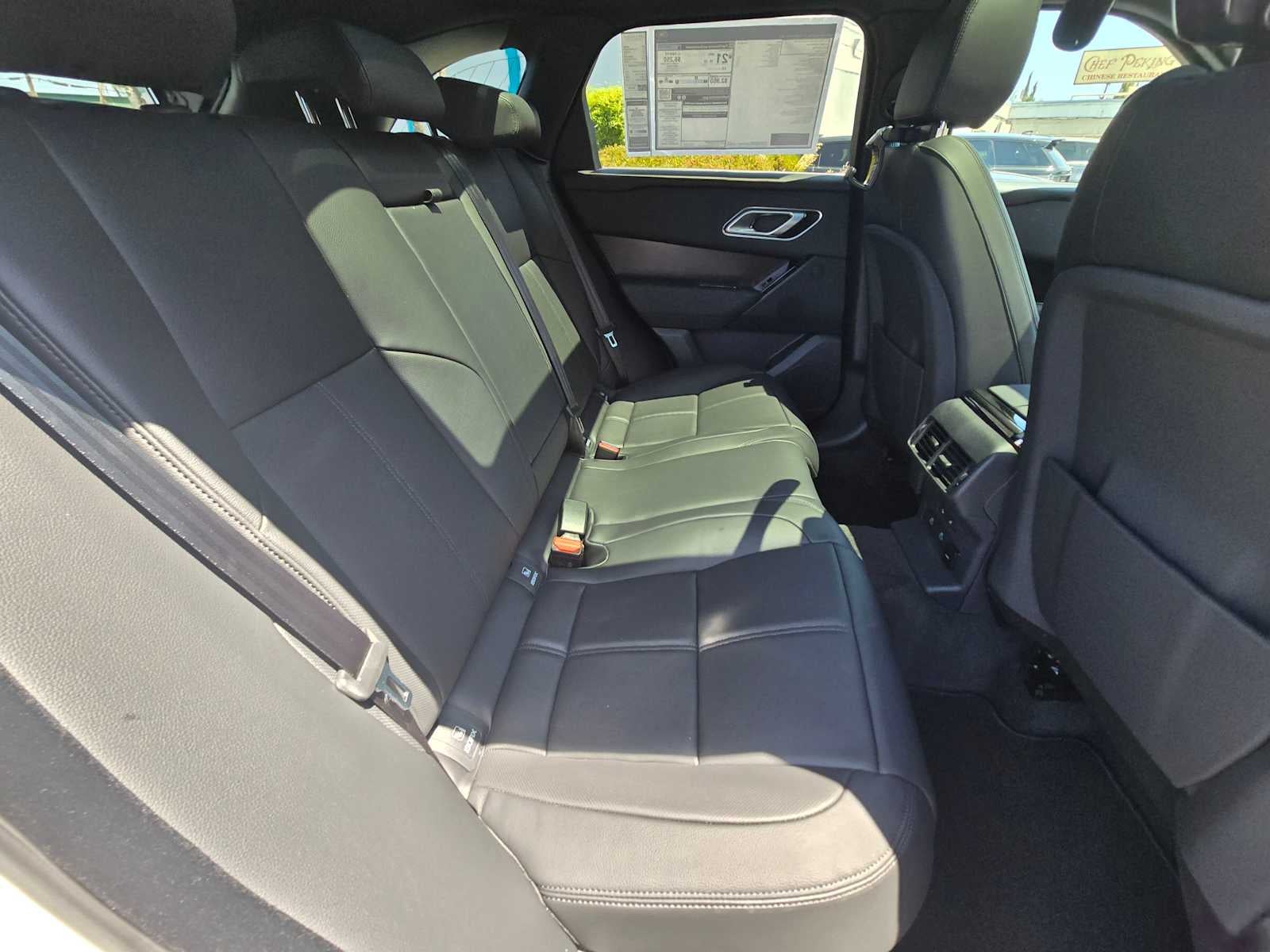 2026 Land Rover Range Rover Velar Dynamic SE