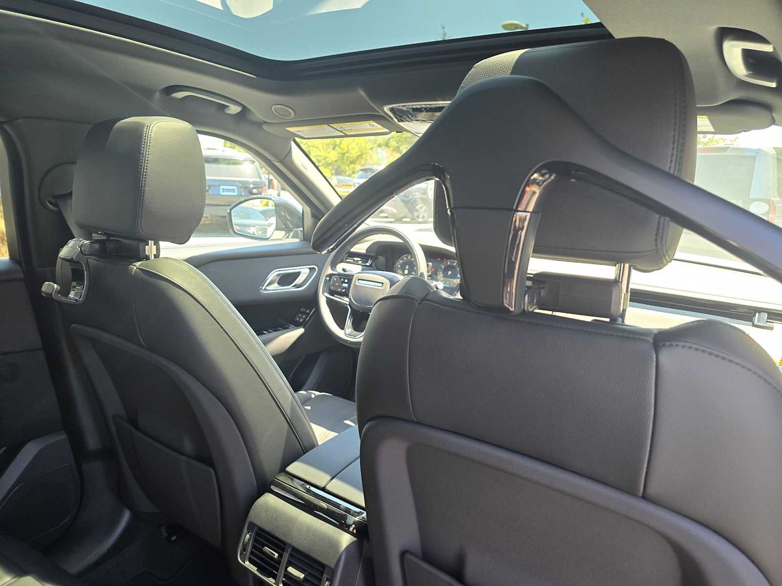 2026 Land Rover Range Rover Velar Dynamic SE