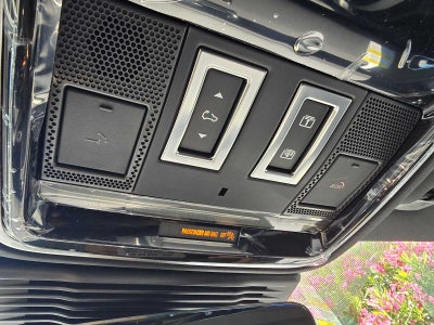 2026 Land Rover Range Rover Velar Dynamic SE