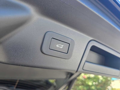 2025 Land Rover Range Rover Velar Dynamic SE