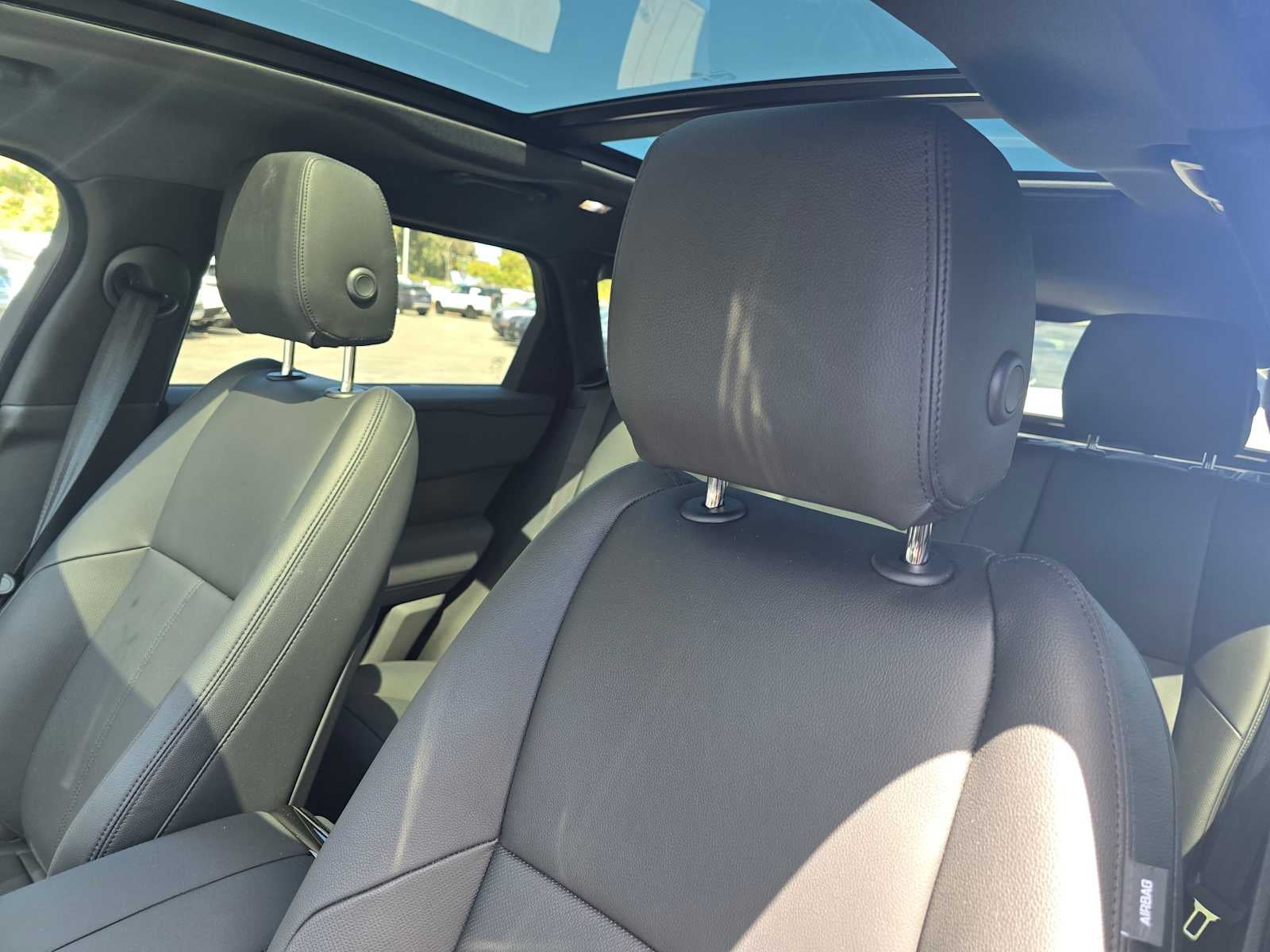 2025 Land Rover Range Rover Velar Dynamic SE