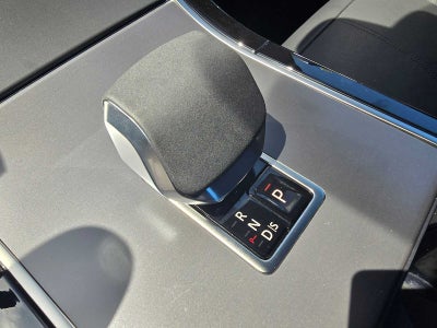 2025 Land Rover Range Rover Velar Dynamic SE