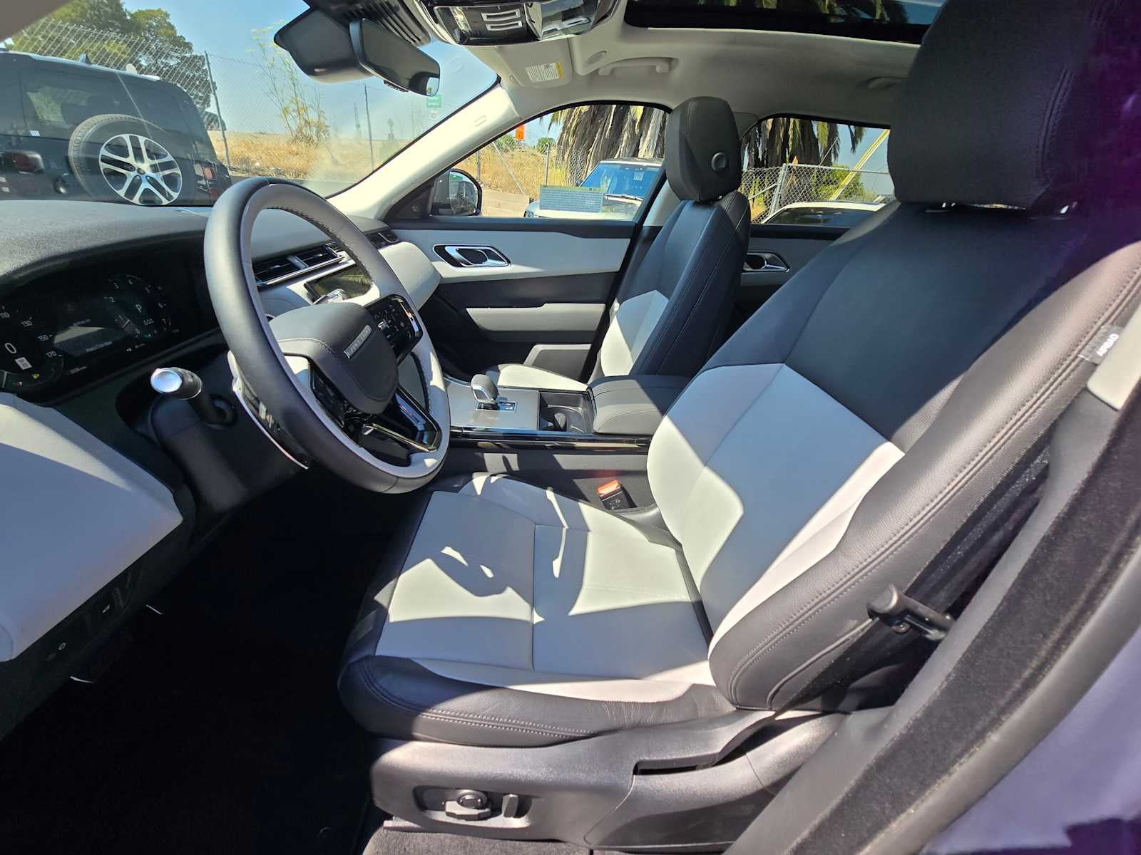 2025 Land Rover Range Rover Velar Dynamic SE