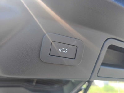 2026 Land Rover Range Rover Velar Dynamic SE