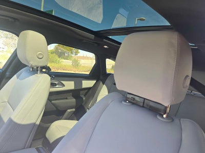 2026 Land Rover Range Rover Velar Dynamic SE