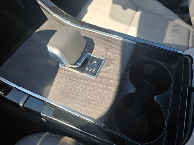 2026 Land Rover Range Rover Velar Dynamic SE