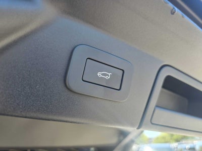 2026 Land Rover Range Rover Velar Dynamic SE