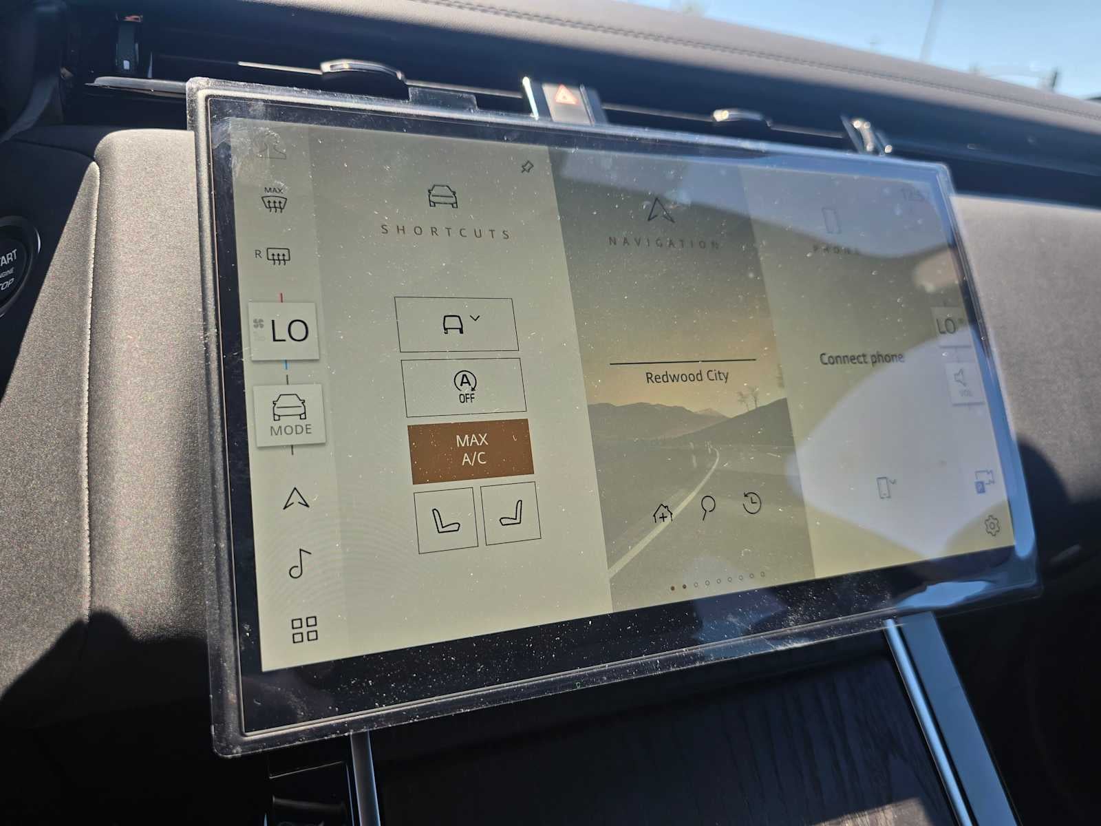 2026 Land Rover Range Rover Velar Dynamic SE