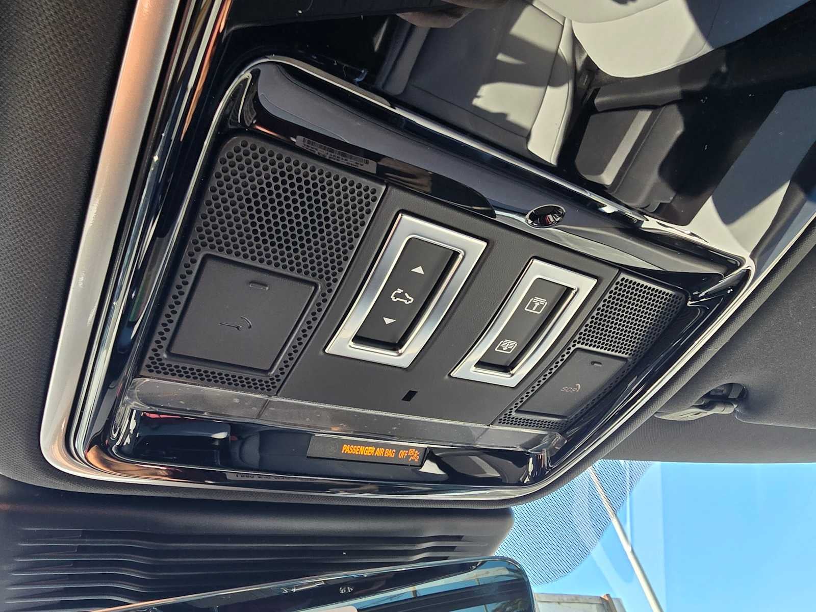 2026 Land Rover Range Rover Velar Dynamic SE