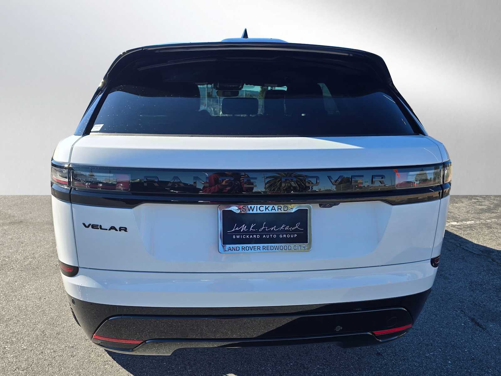 2026 Land Rover Range Rover Velar Dynamic SE