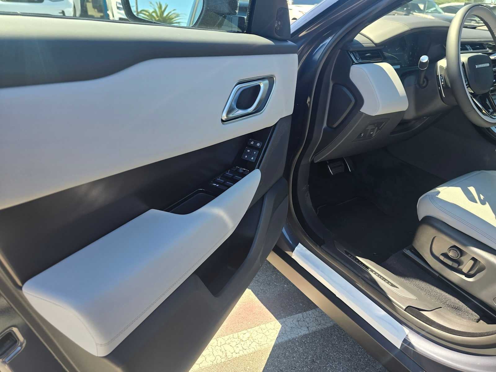 2026 Land Rover Range Rover Velar Belgravia Edition