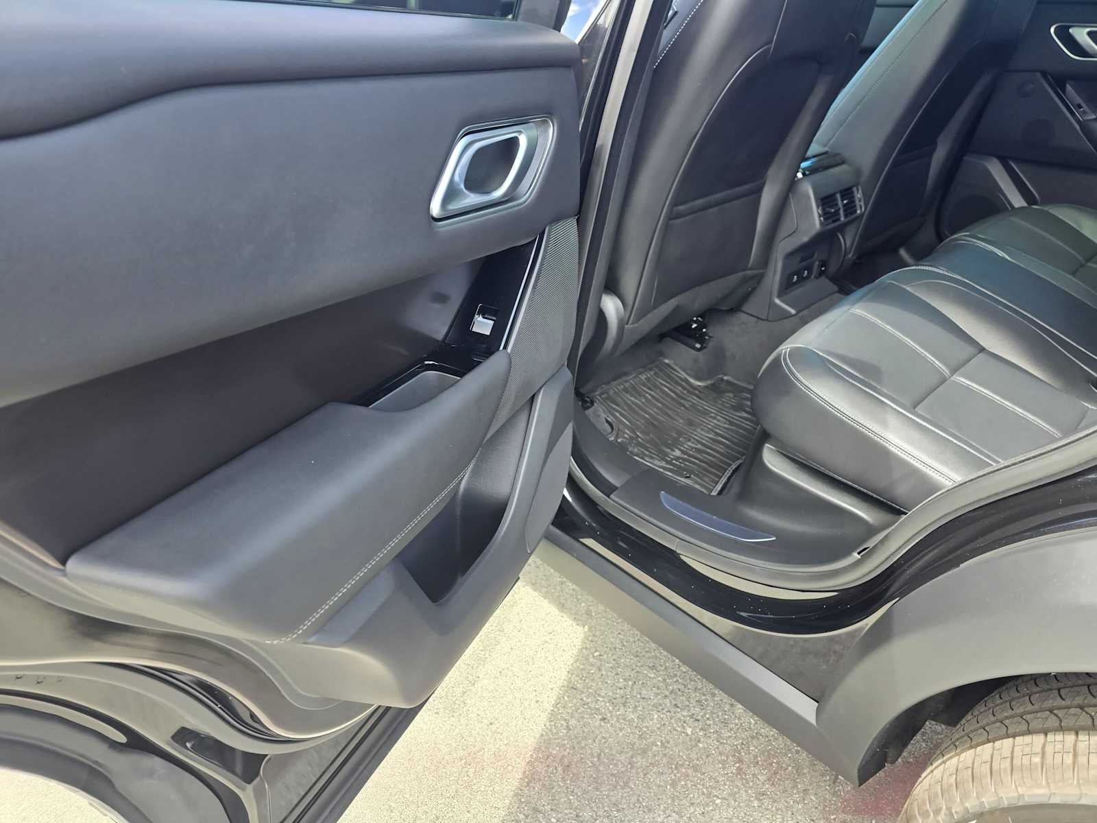 2026 Land Rover Range Rover Velar Belgravia Edition