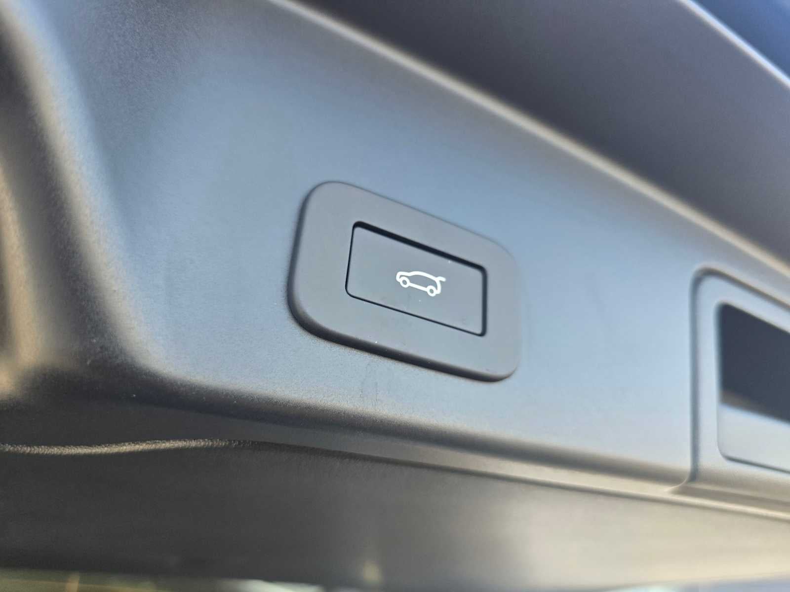 2026 Land Rover Range Rover Evoque Core S