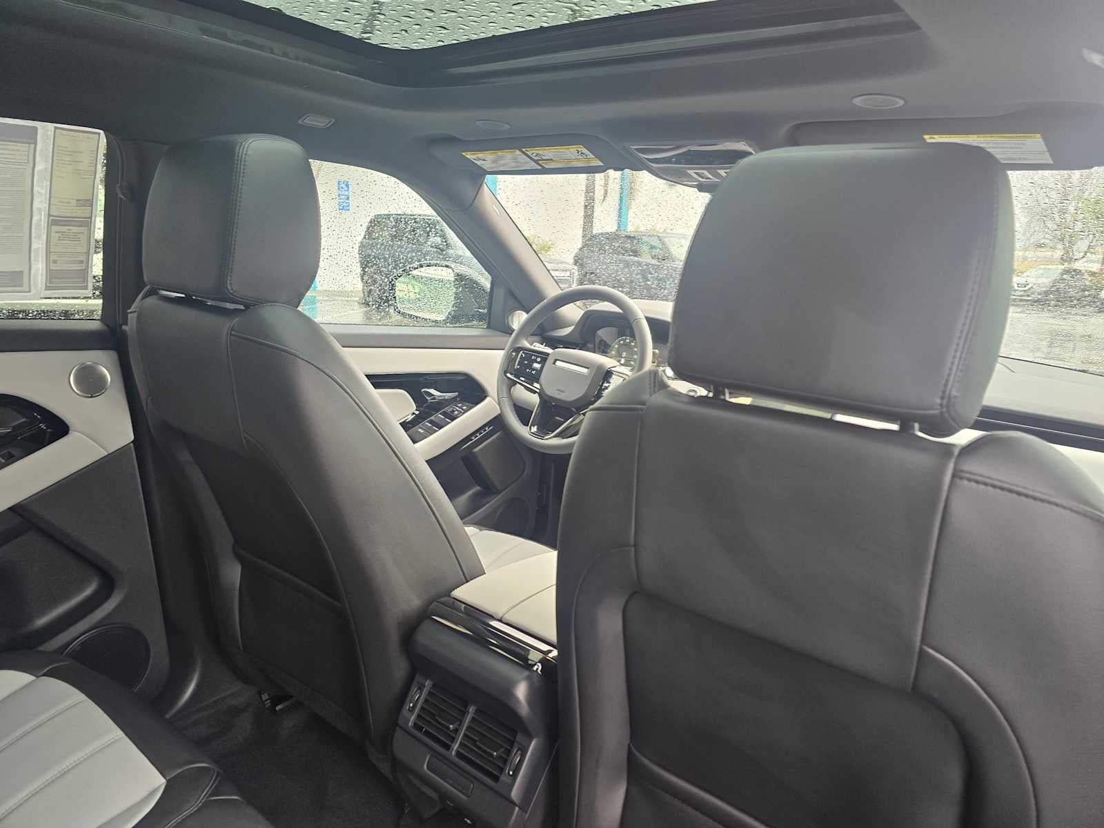 2026 Land Rover Range Rover Evoque Dynamic SE
