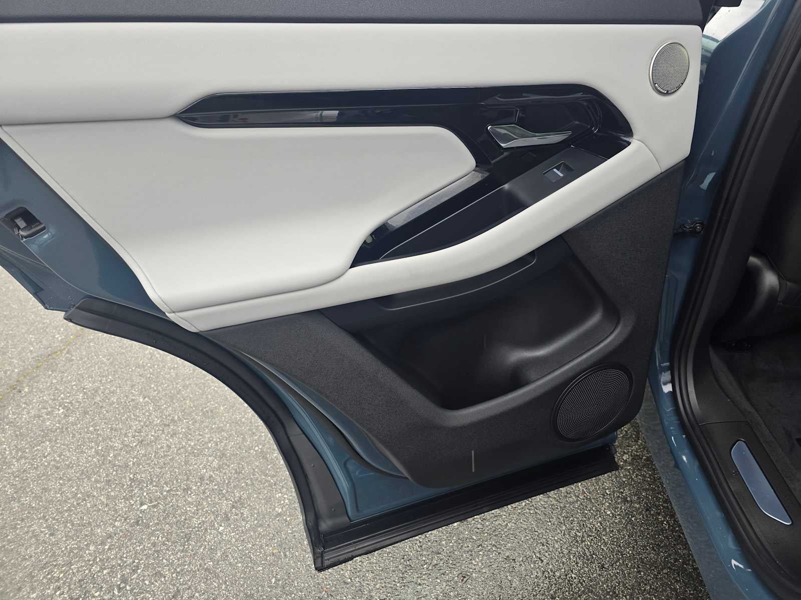 2026 Land Rover Range Rover Evoque Dynamic SE