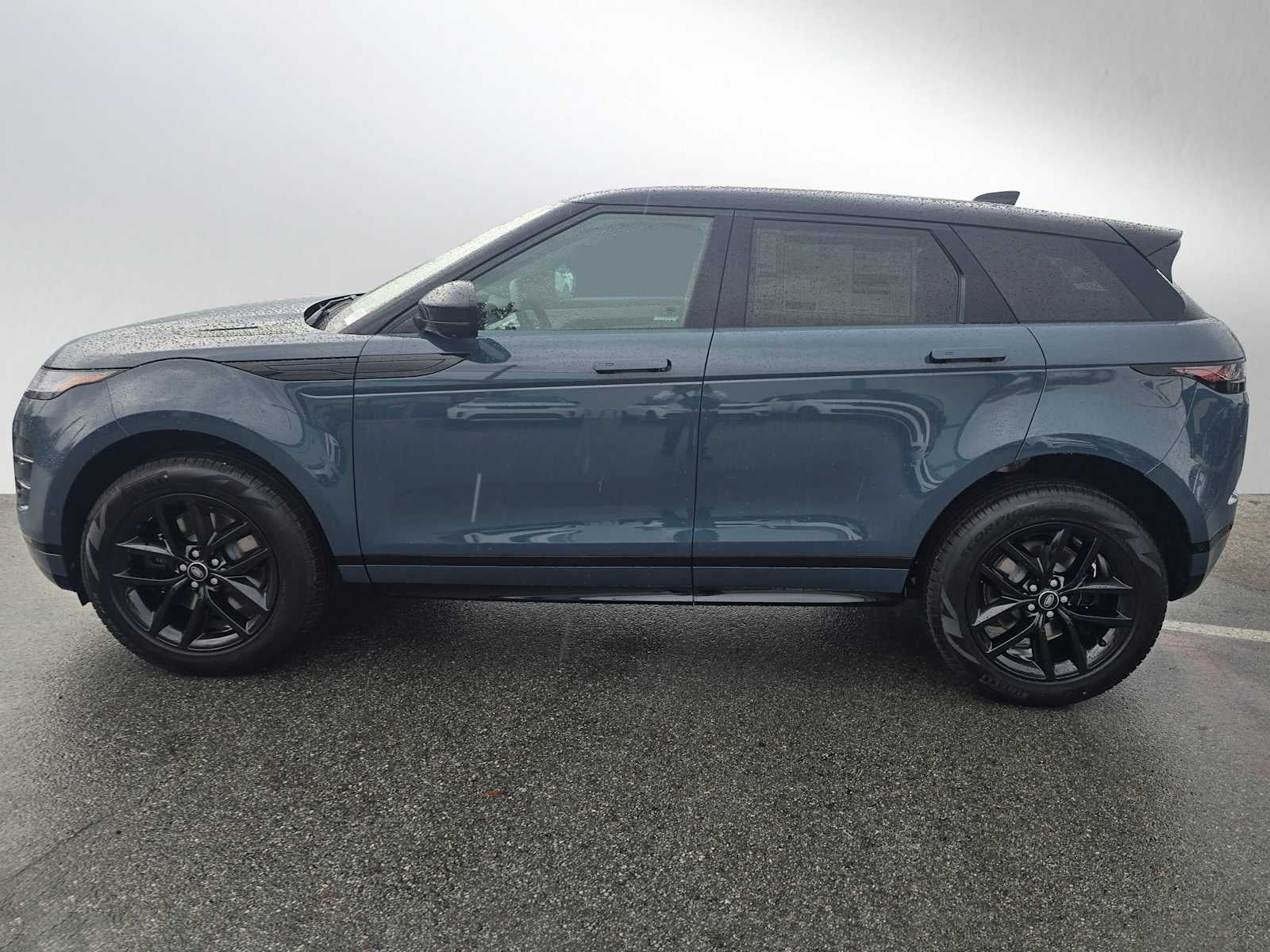 2026 Land Rover Range Rover Evoque Dynamic SE