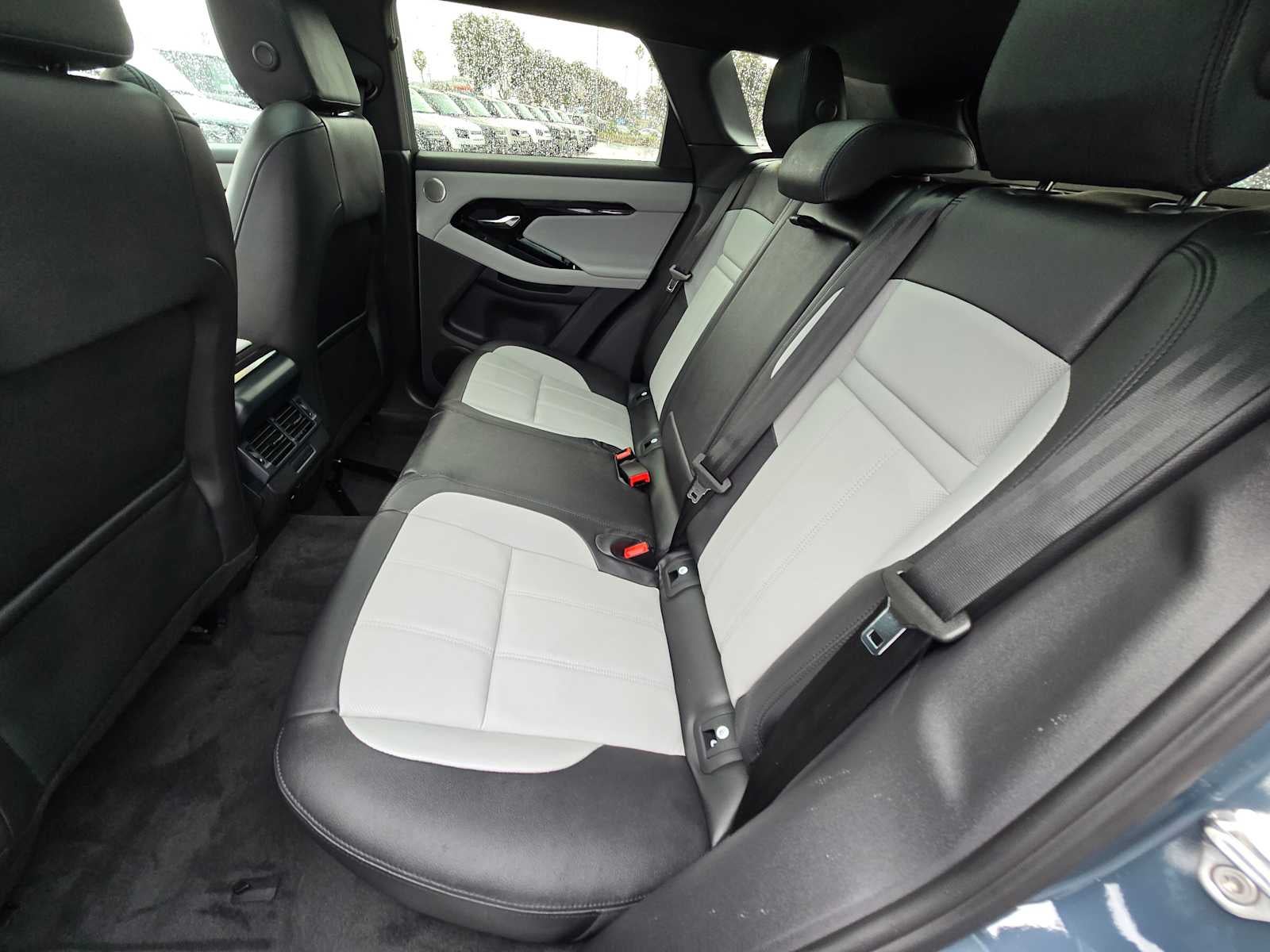 2026 Land Rover Range Rover Evoque Dynamic SE