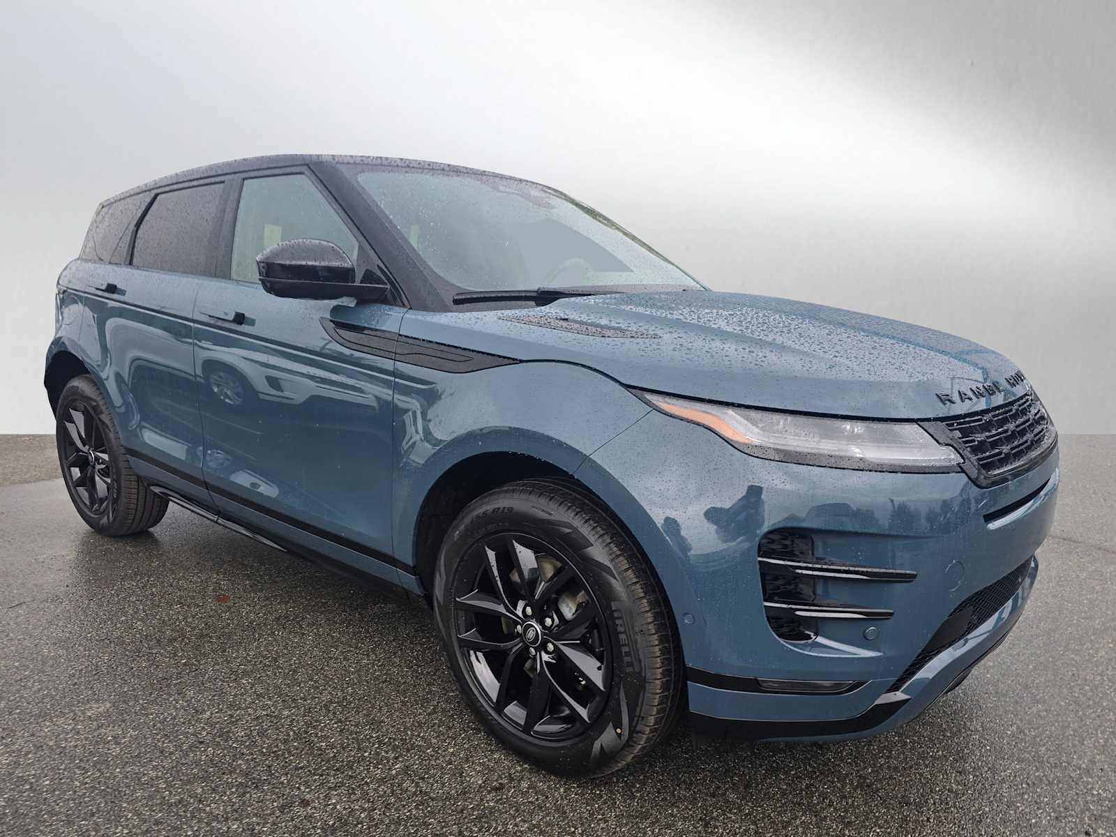 2026 Land Rover Range Rover Evoque Dynamic SE