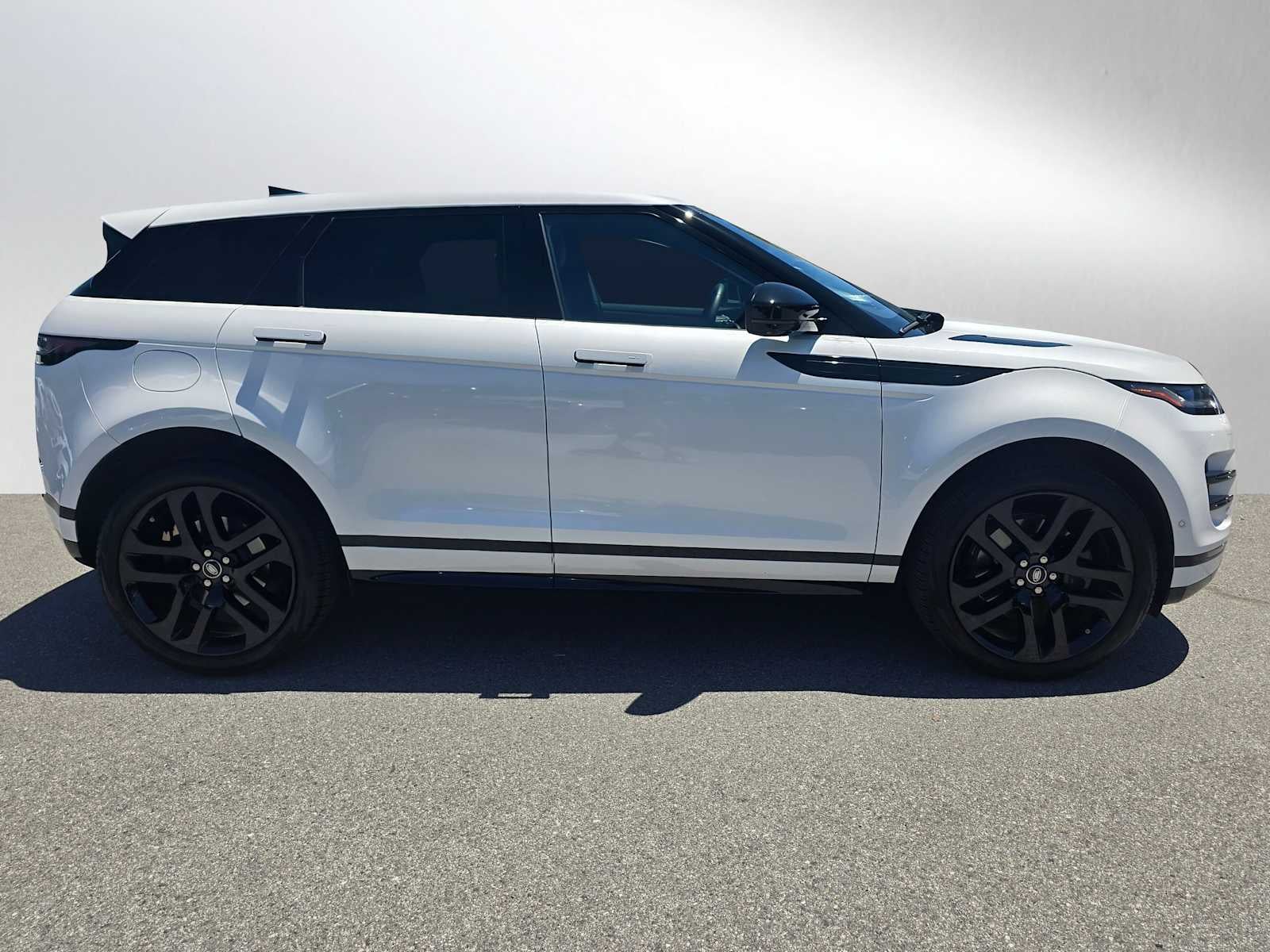 2026 Land Rover Range Rover Evoque Dynamic SE