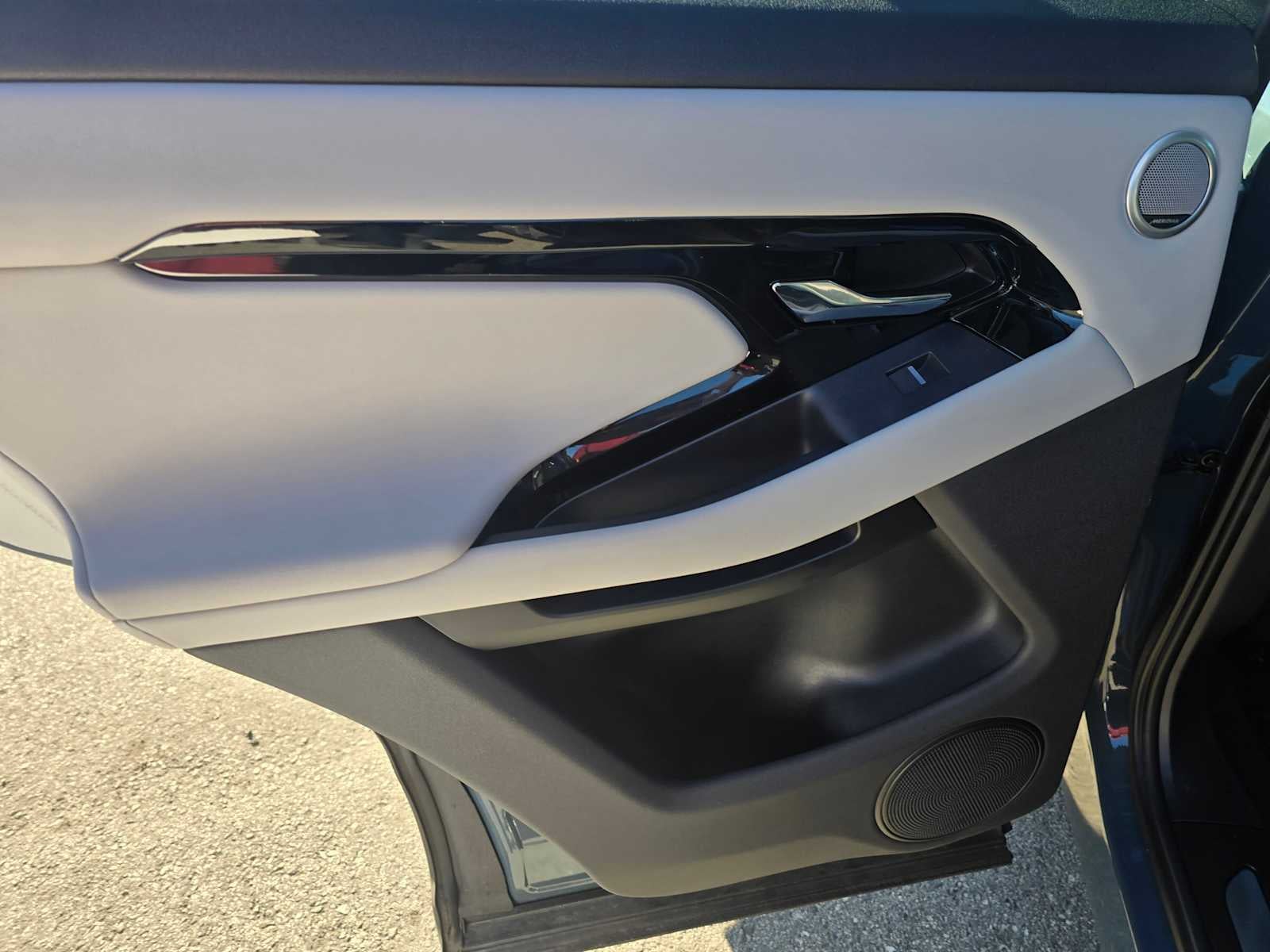 2025 Land Rover Range Rover Evoque Dynamic SE