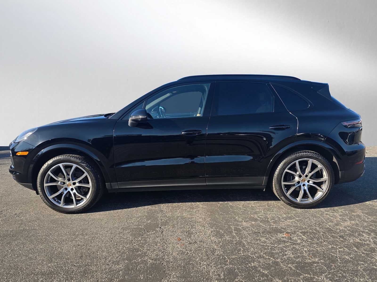 2023 Porsche Cayenne Platinum Edition