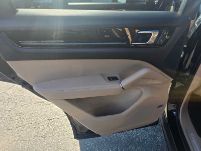 2023 Porsche Cayenne Platinum Edition