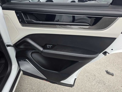 2025 Porsche Cayenne Turbo E-Hybrid