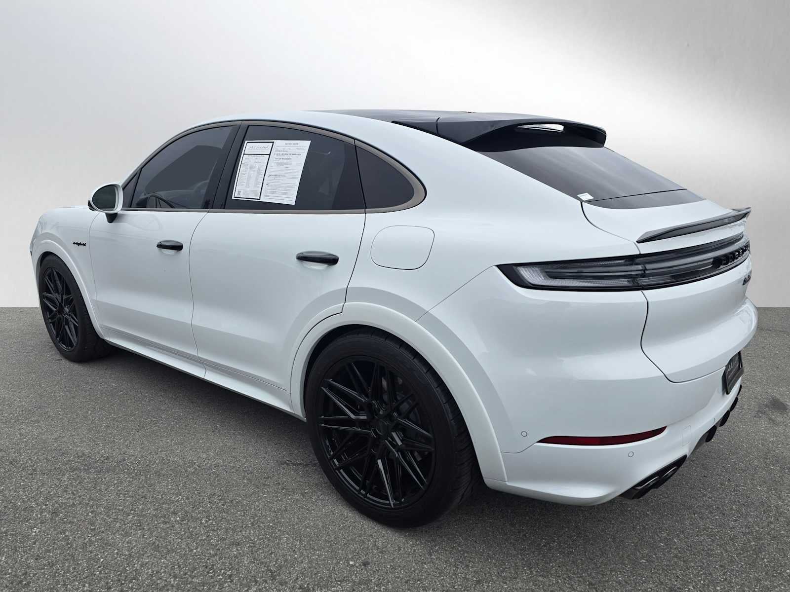 2025 Porsche Cayenne Turbo E-Hybrid