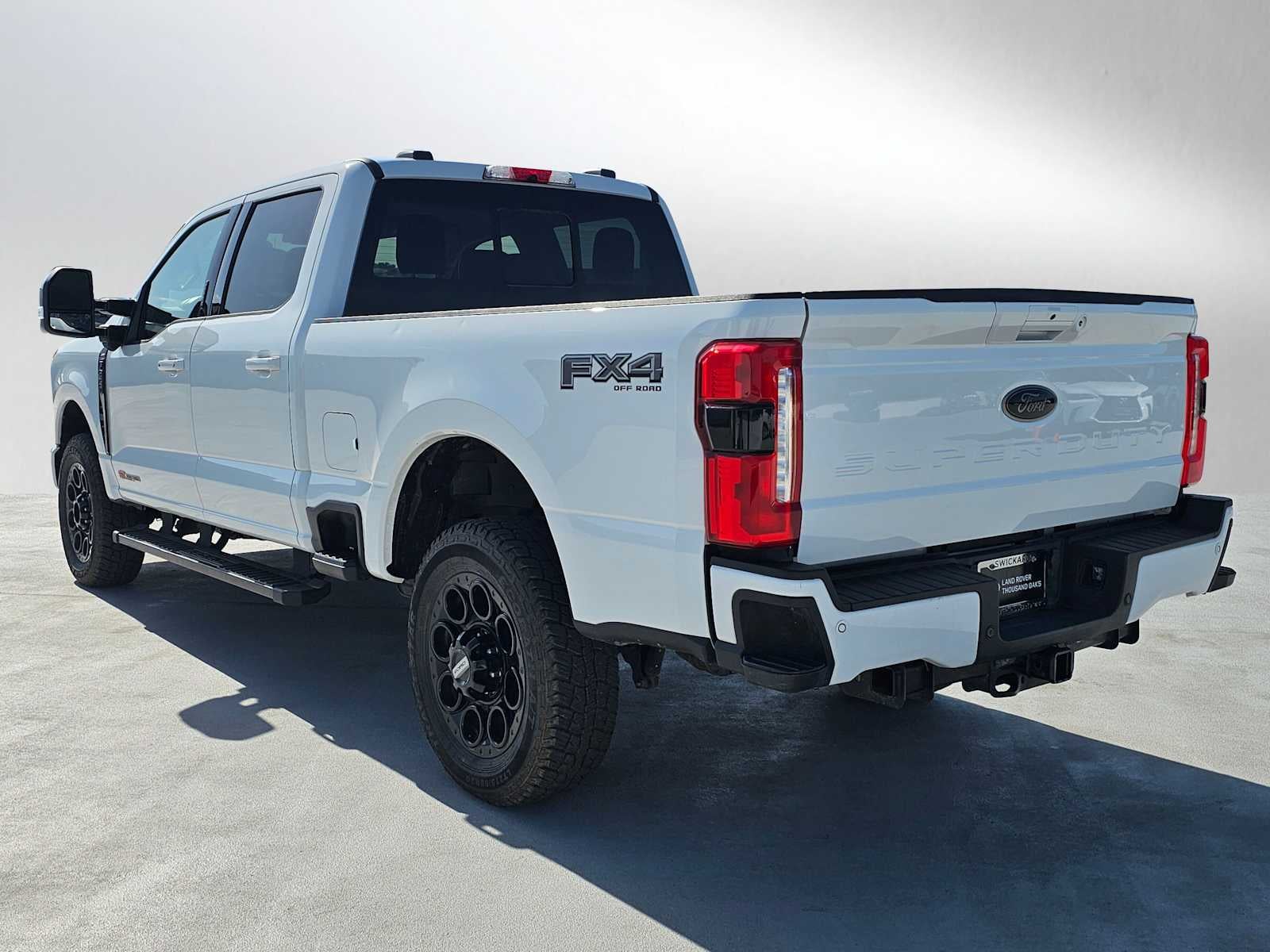 2024 Ford Super Duty F-250 Pickup LARIAT