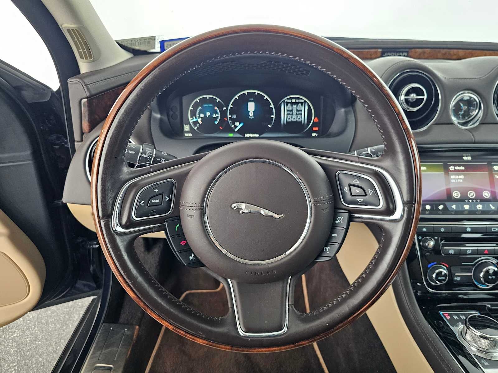 2019 Jaguar XJ XJ R-Sport