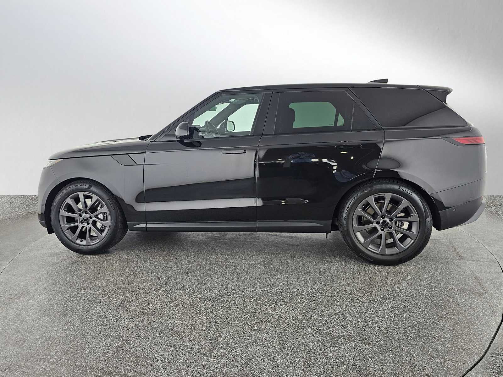 2026 Land Rover Range Rover Sport SE