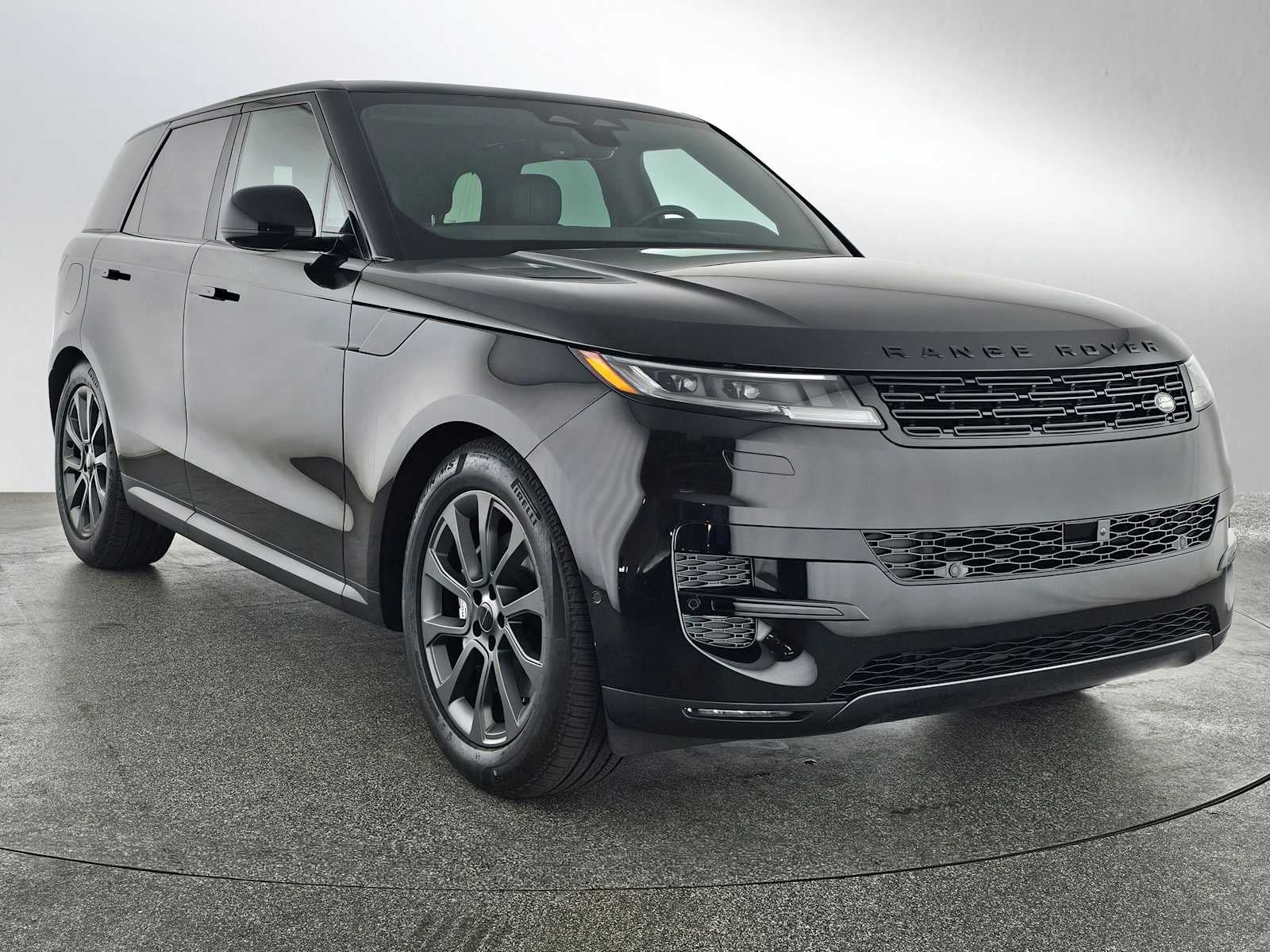 2026 Land Rover Range Rover Sport SE