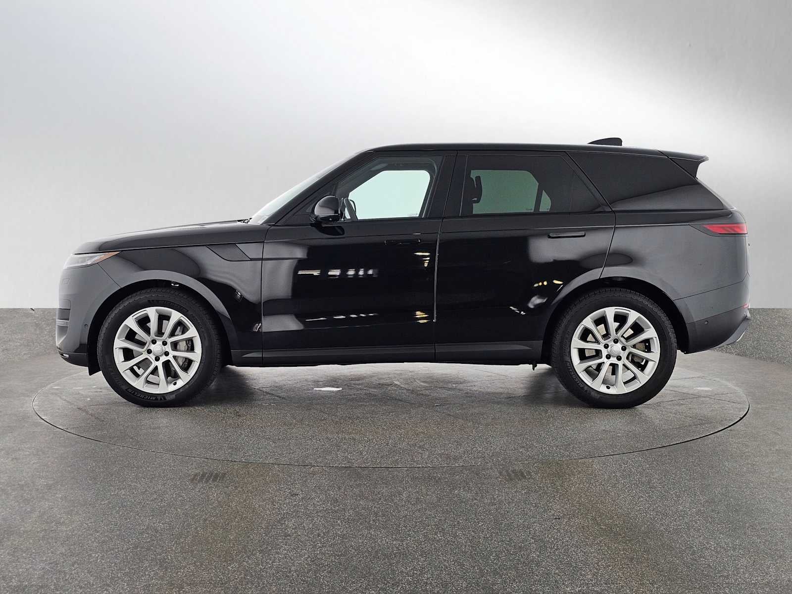 2024 Land Rover Range Rover Sport SE