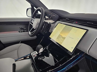 2026 Land Rover Range Rover Sport SE