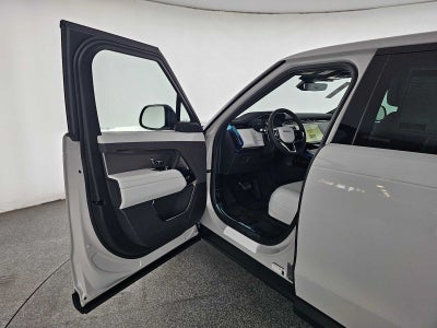 2026 Land Rover Range Rover Sport SE