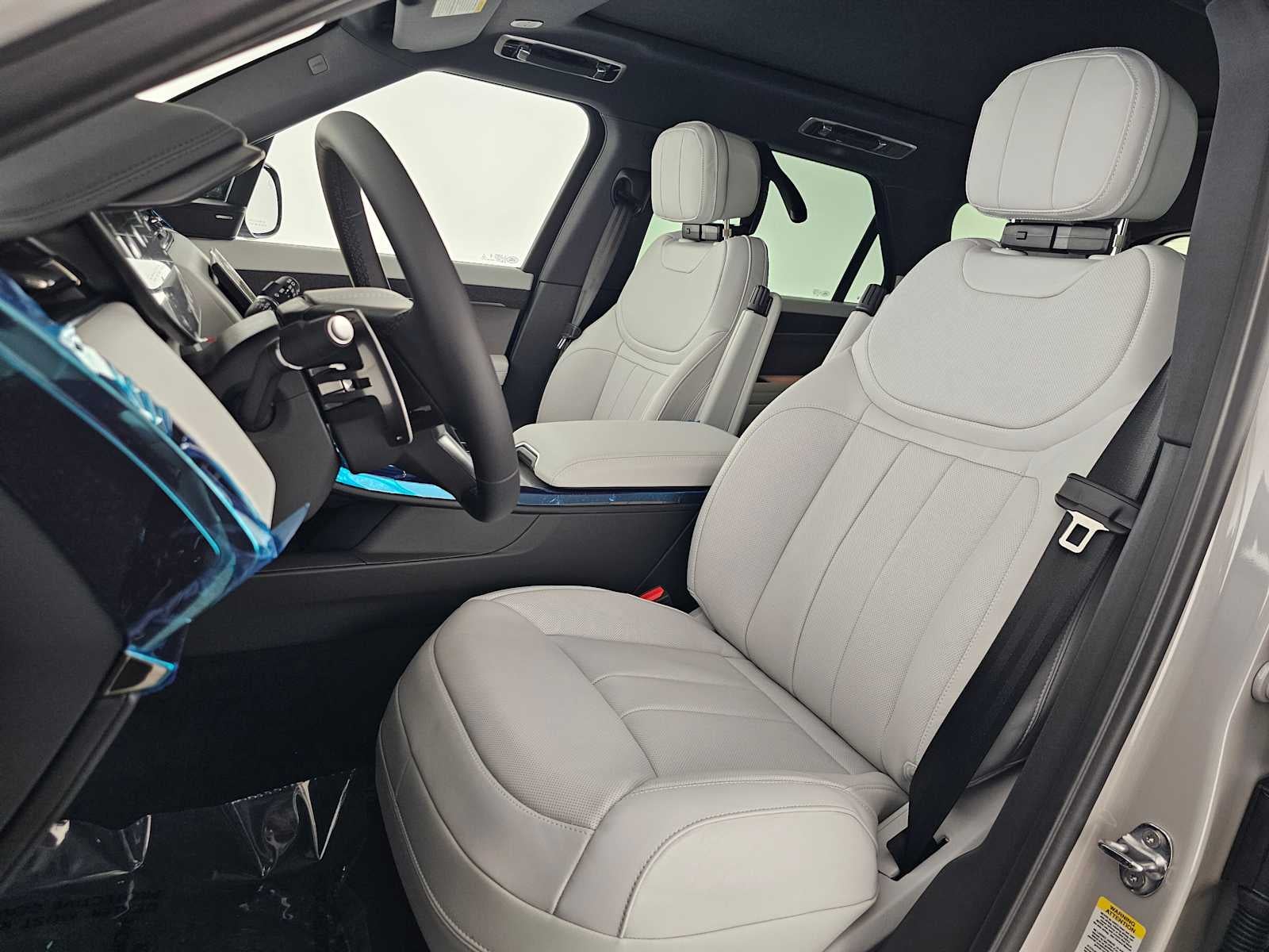 2026 Land Rover Range Rover Sport SE