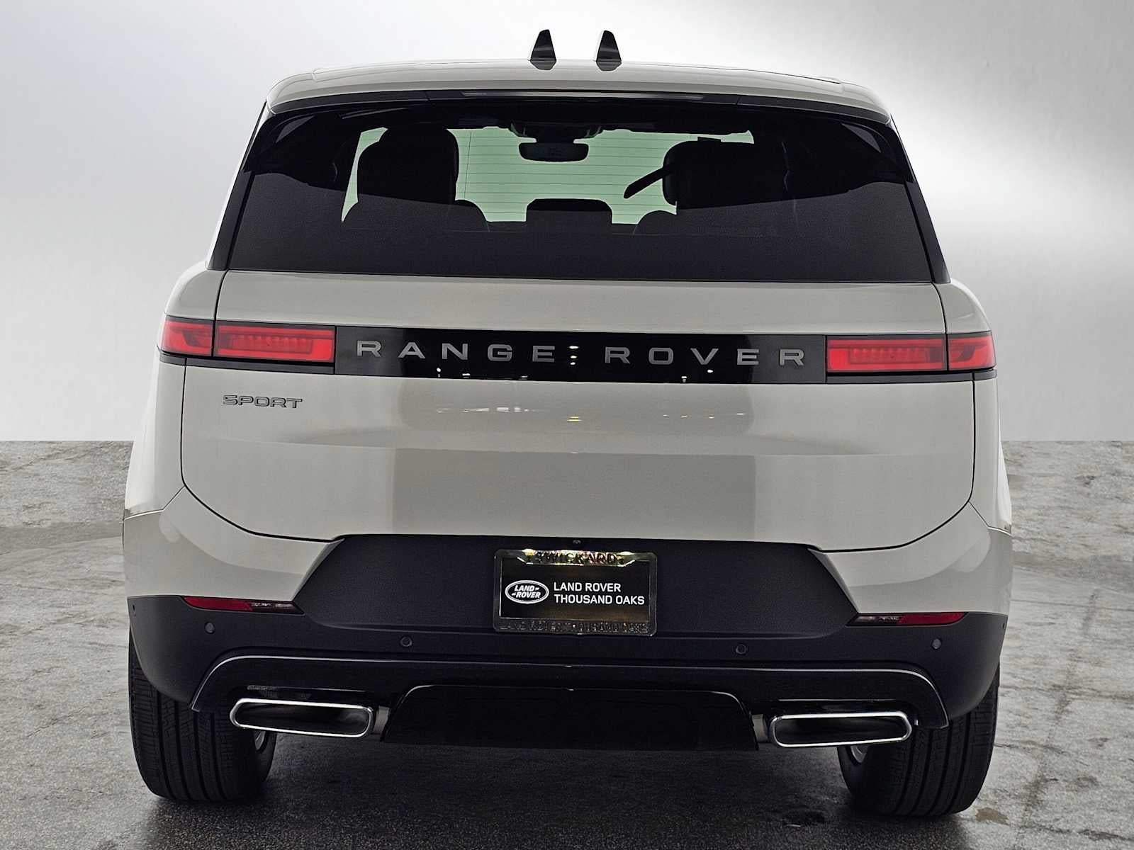 2026 Land Rover Range Rover Sport SE
