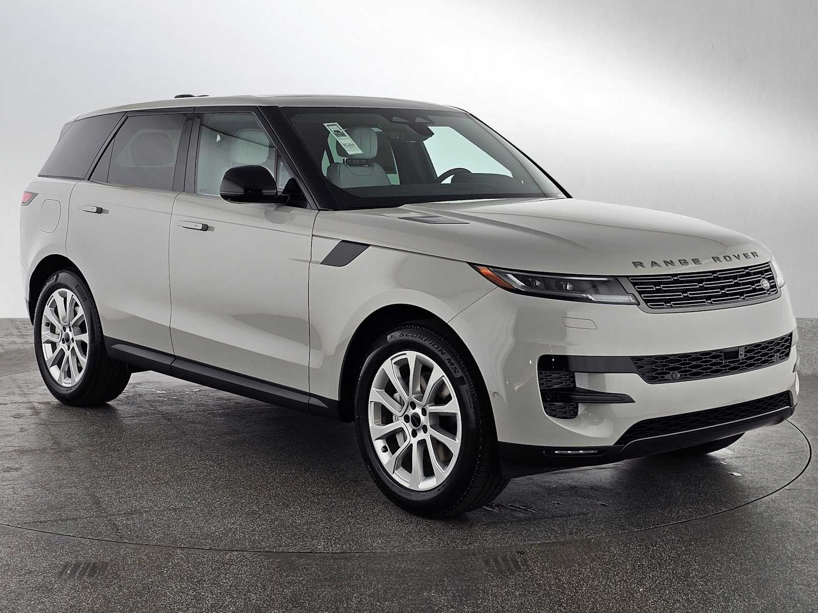 2026 Land Rover Range Rover Sport SE