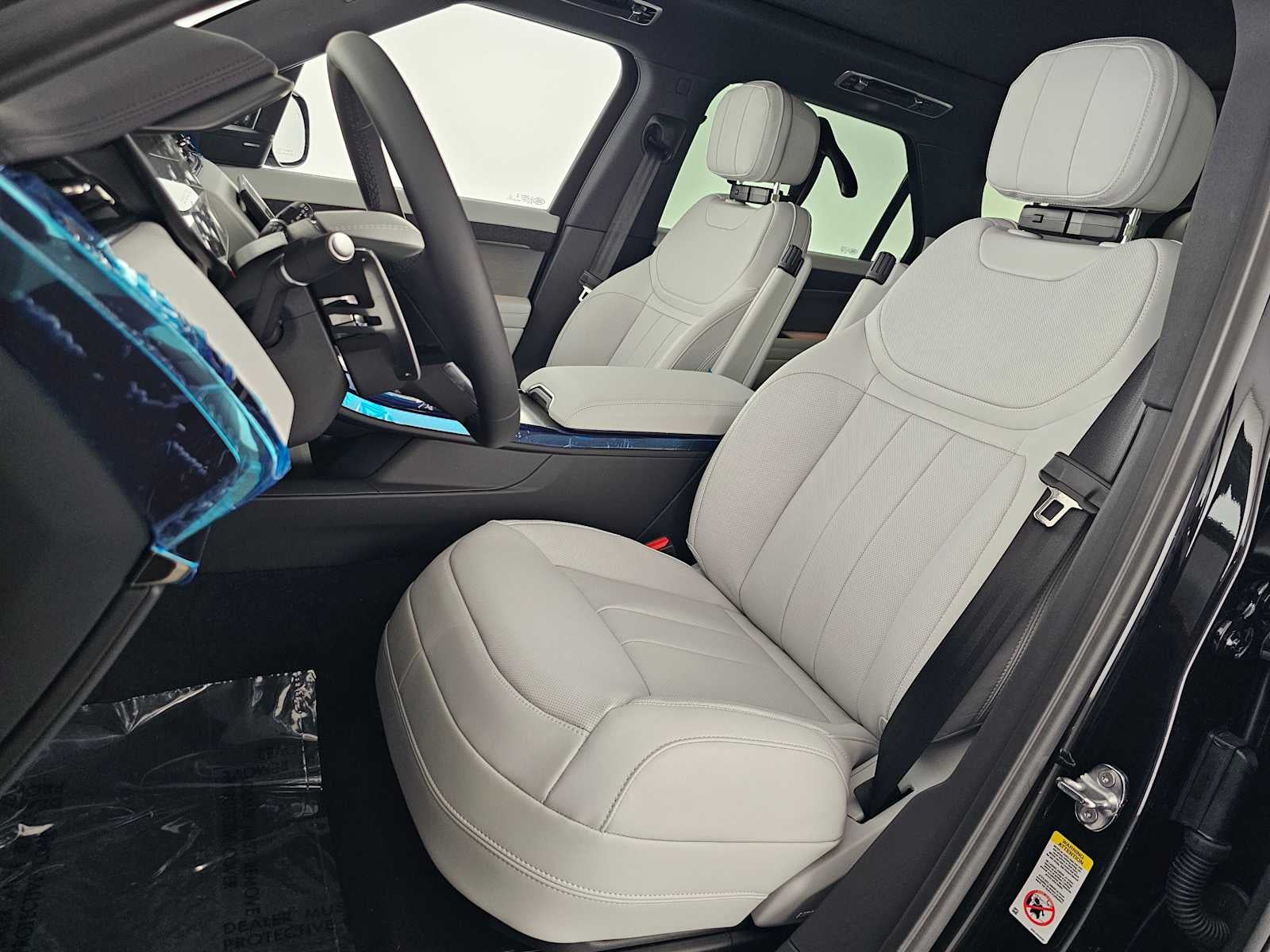 2026 Land Rover Range Rover Sport SE